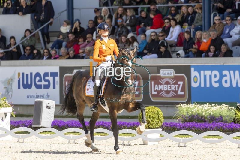 VAN DER PUTTEN Marieke TORVESLETTENS TITANIUM_Aachen_20240707_SS350453.jpg